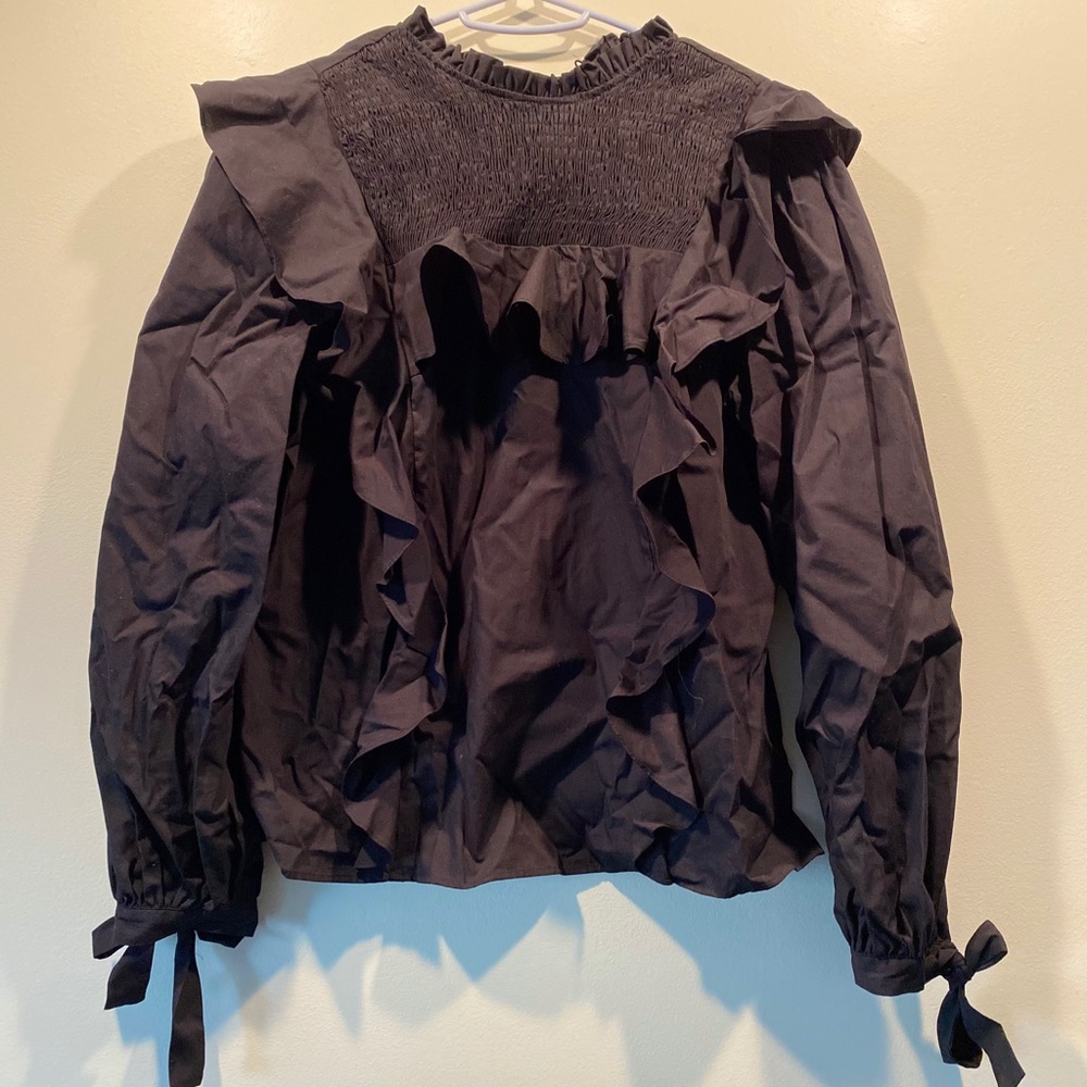 FUNKY RUFFLE BLACK LONG-SLEEVE